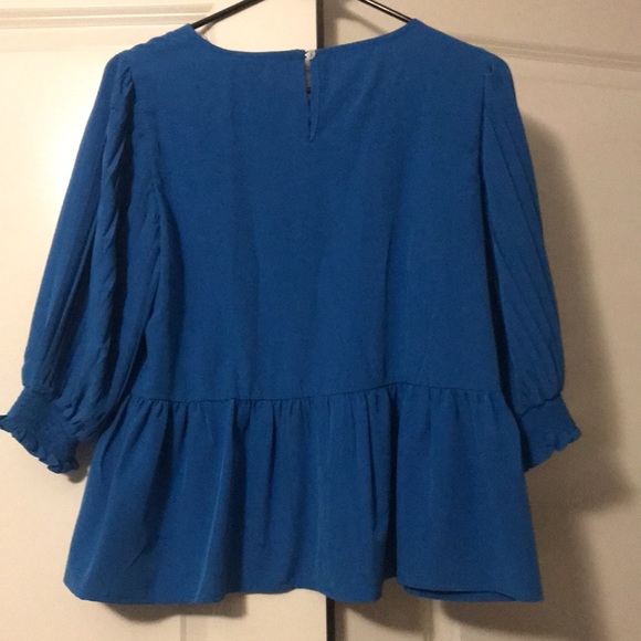 Entro blue shirt -size M - Picture 2 of 4